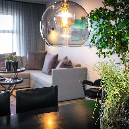 H96 Luxury Suite Keflavík Exteriör bild