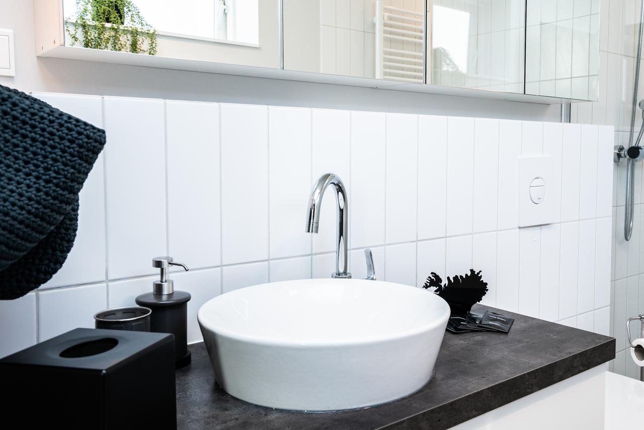 H96 Luxury Suite Keflavík Exteriör bild