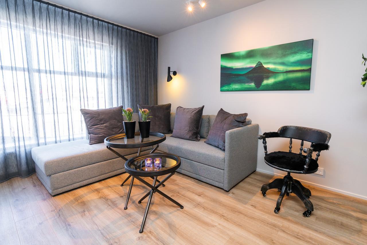 H96 Luxury Suite Keflavík Exteriör bild
