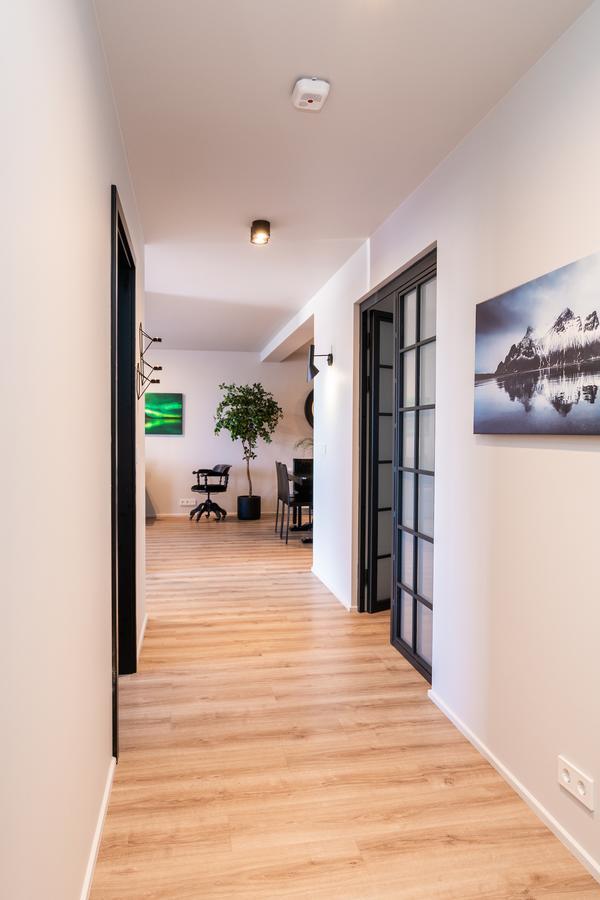 H96 Luxury Suite Keflavík Exteriör bild