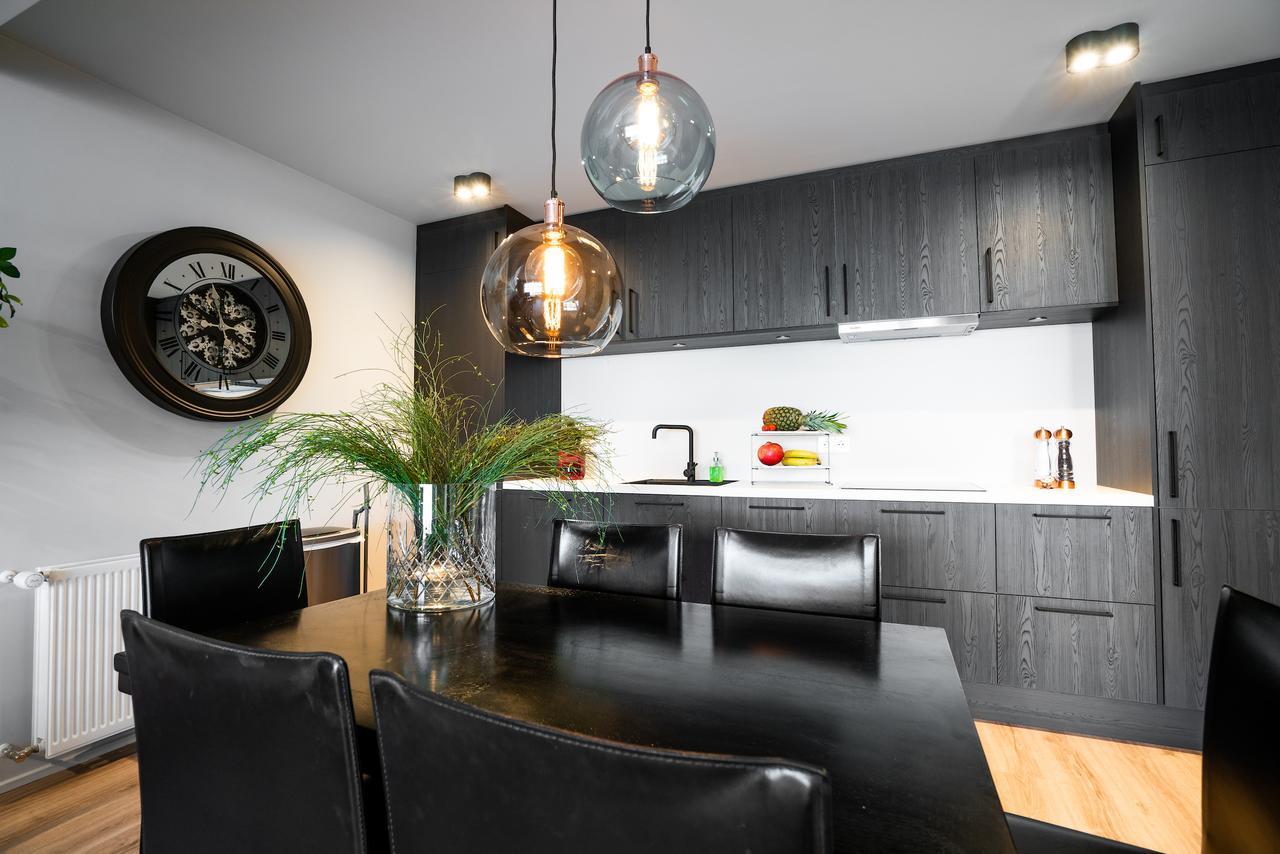 H96 Luxury Suite Keflavík Exteriör bild