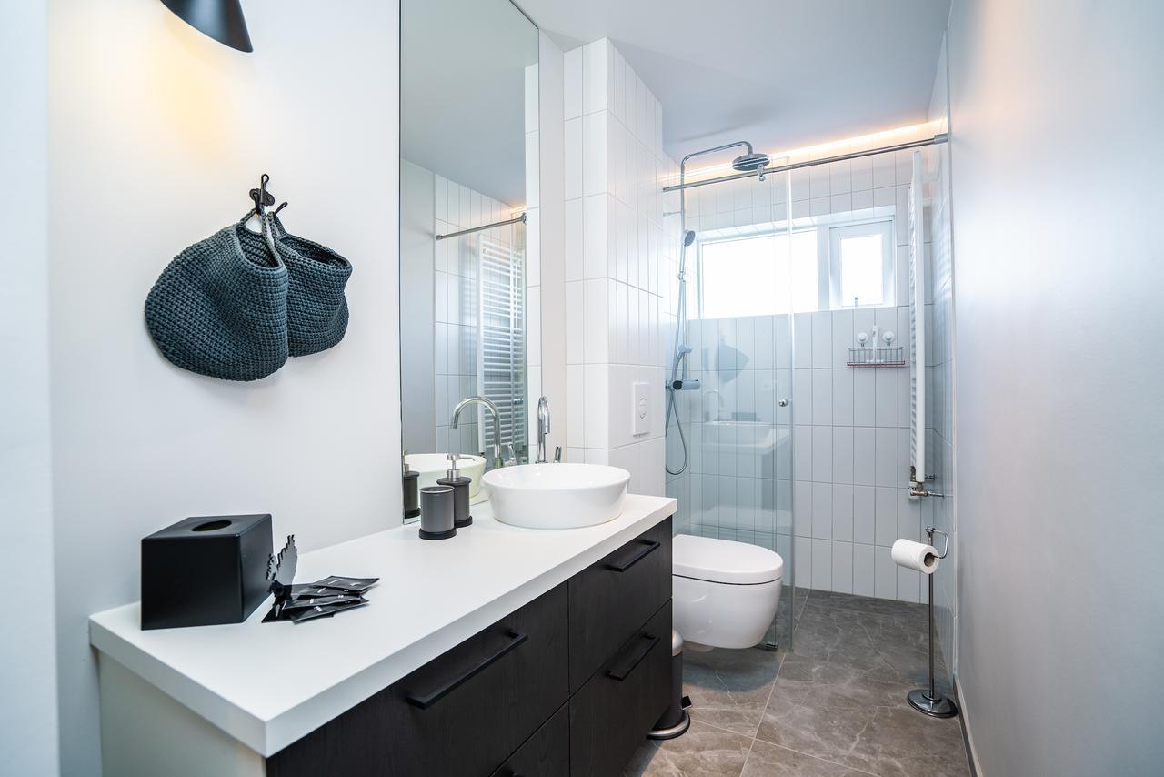 H96 Luxury Suite Keflavík Exteriör bild