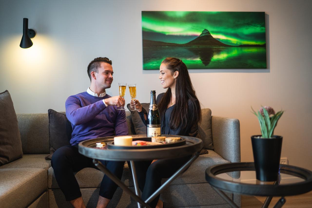 H96 Luxury Suite Keflavík Exteriör bild